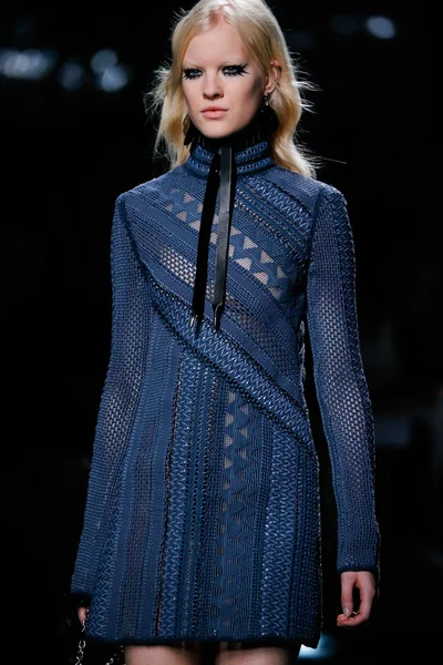 Look 28